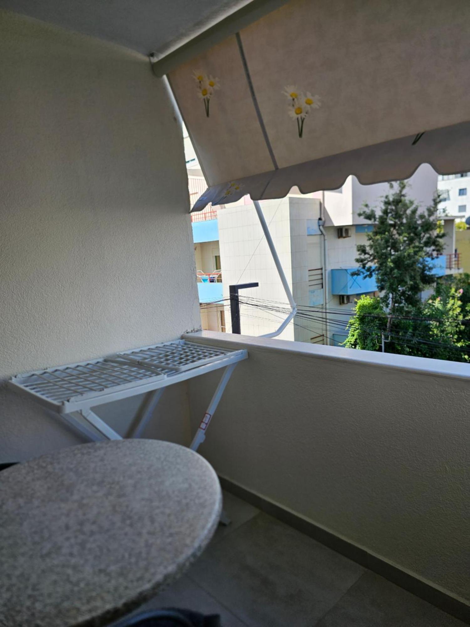 Alex'S Apartment Дуррес Екстер'єр фото